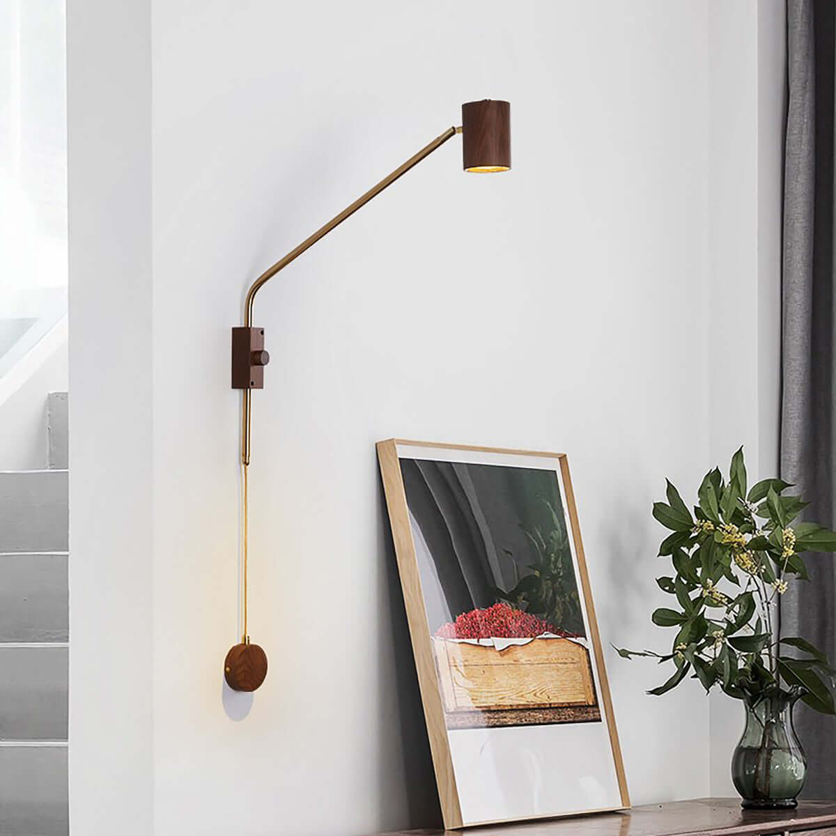 Holzarm Wall Light