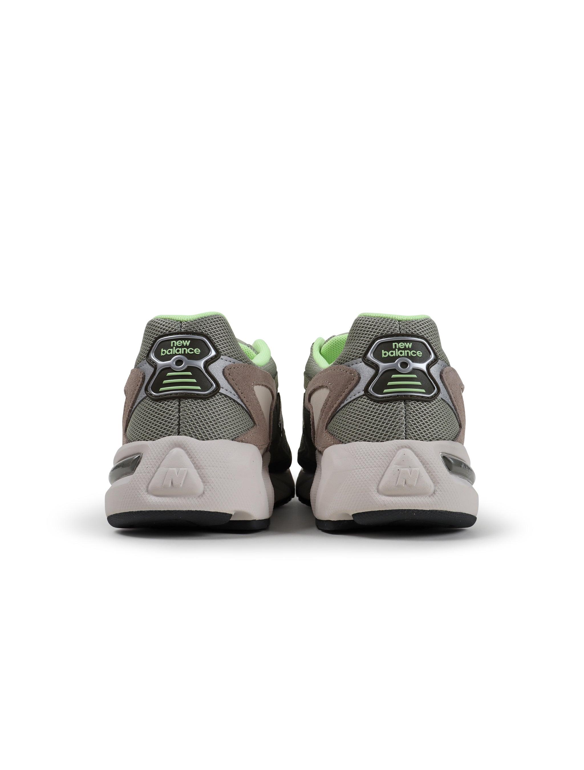 New Balance Mens 725 Shoes - Olivine