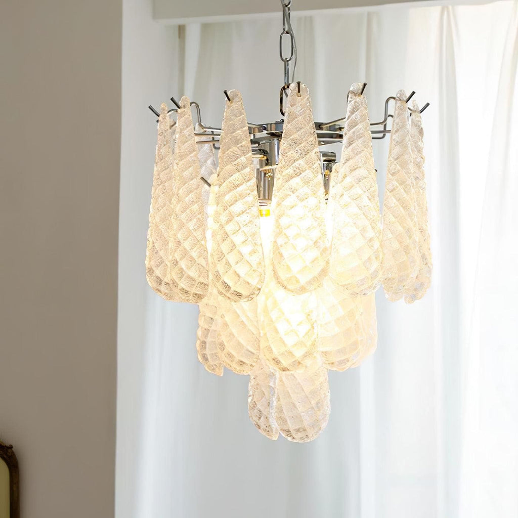 Jatuh Chandelier