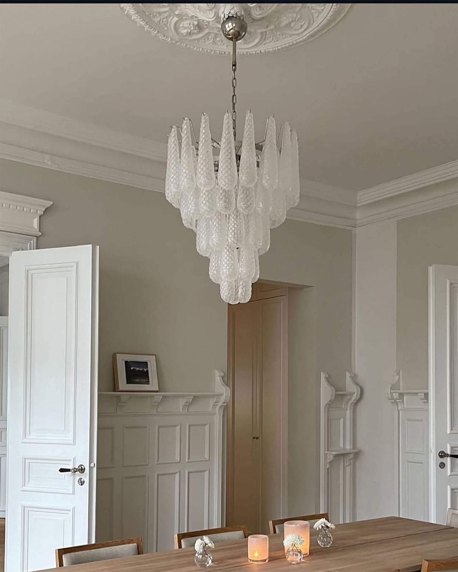 Jatuh Chandelier