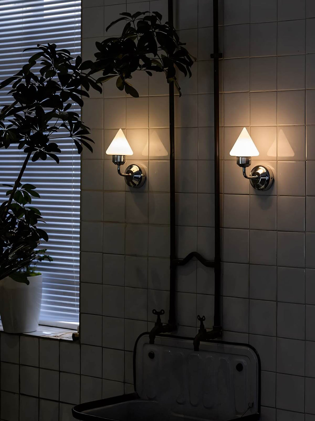 Juzekro Wall Lamp