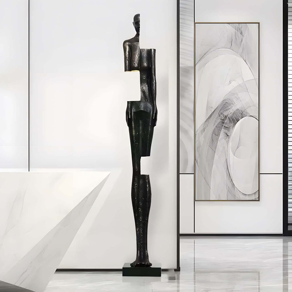 Kylorix Sculpture