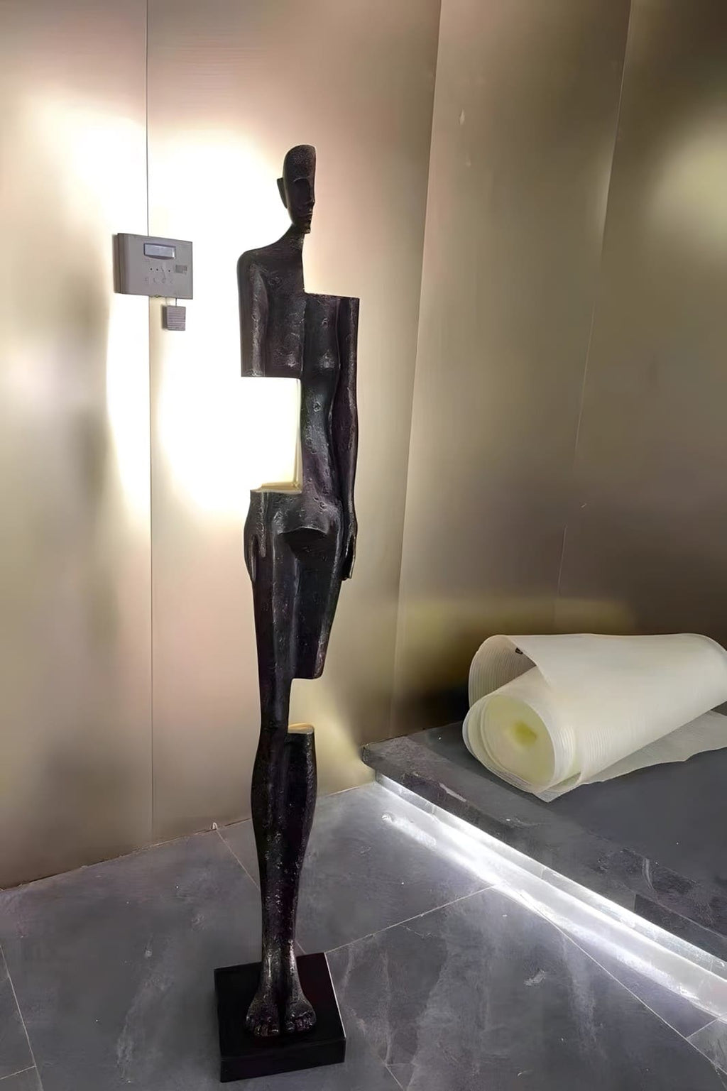 Kylorix Sculpture