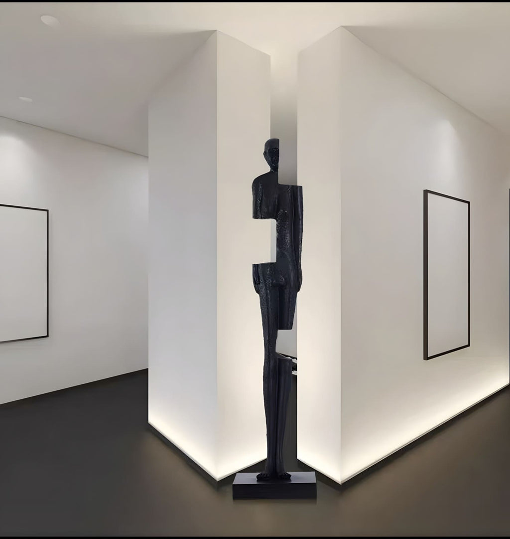 Kylorix Sculpture