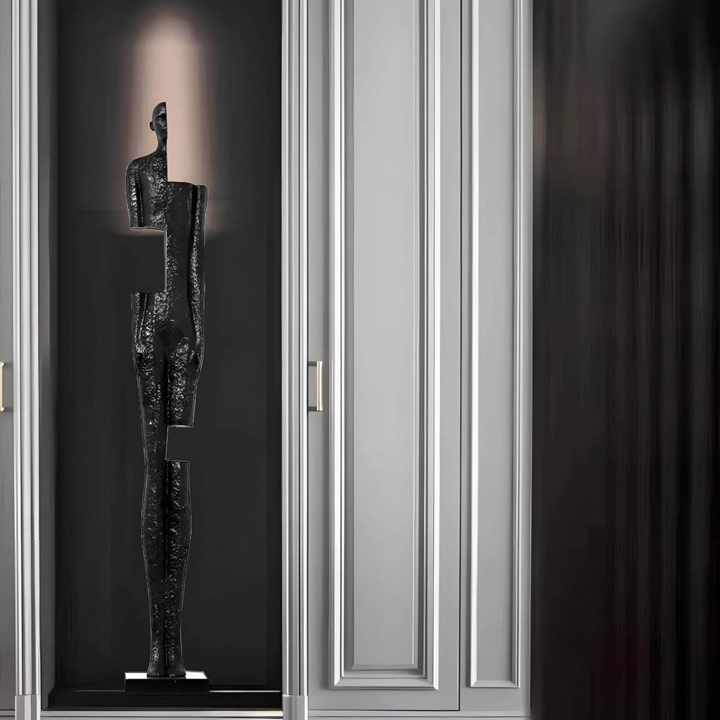 Kylorix Sculpture