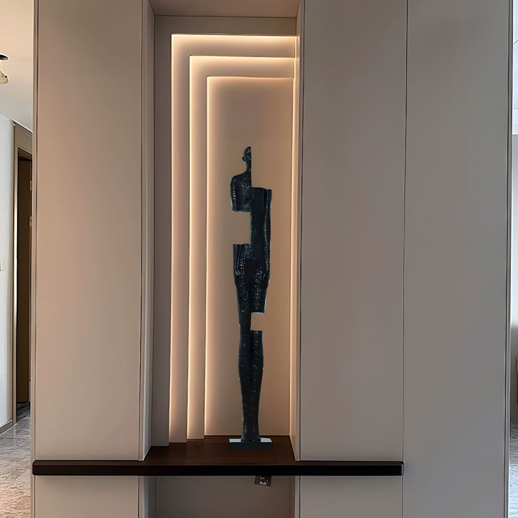 Kylorix Sculpture