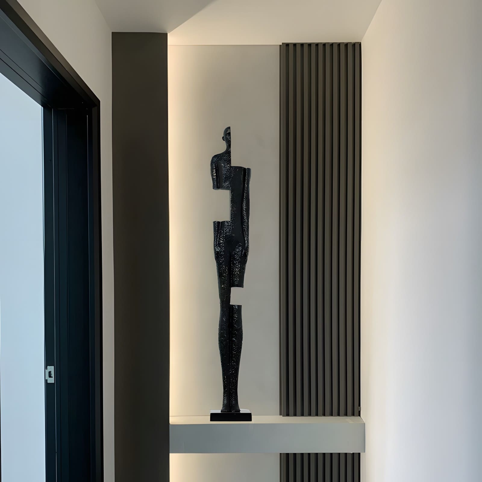 Kylorix Sculpture