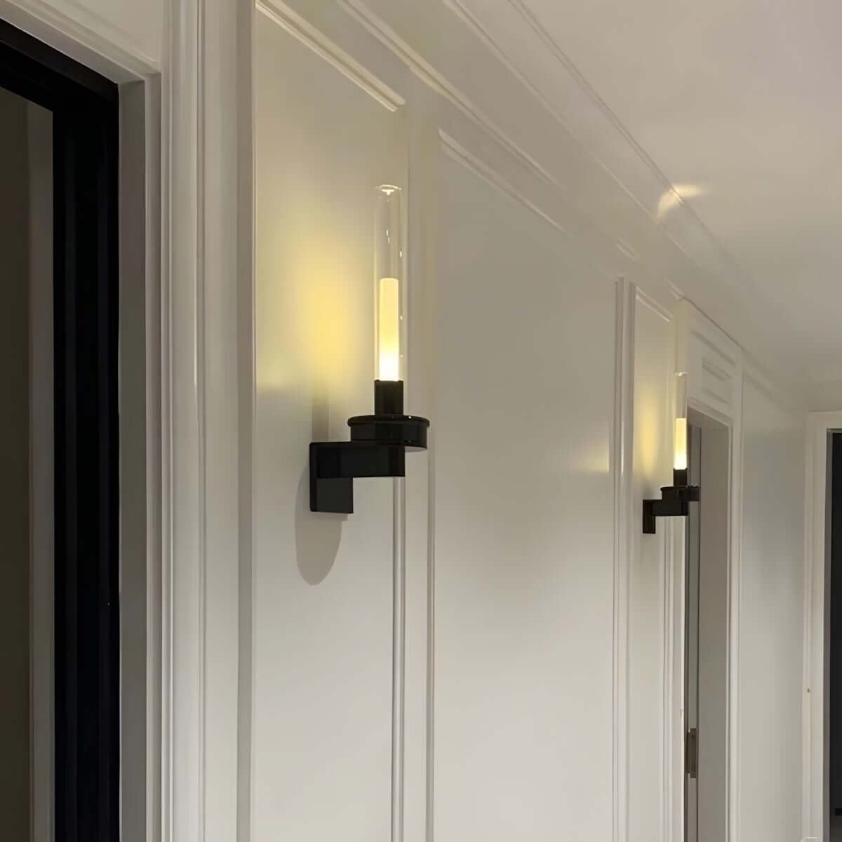 Kyvona Wall Lamp