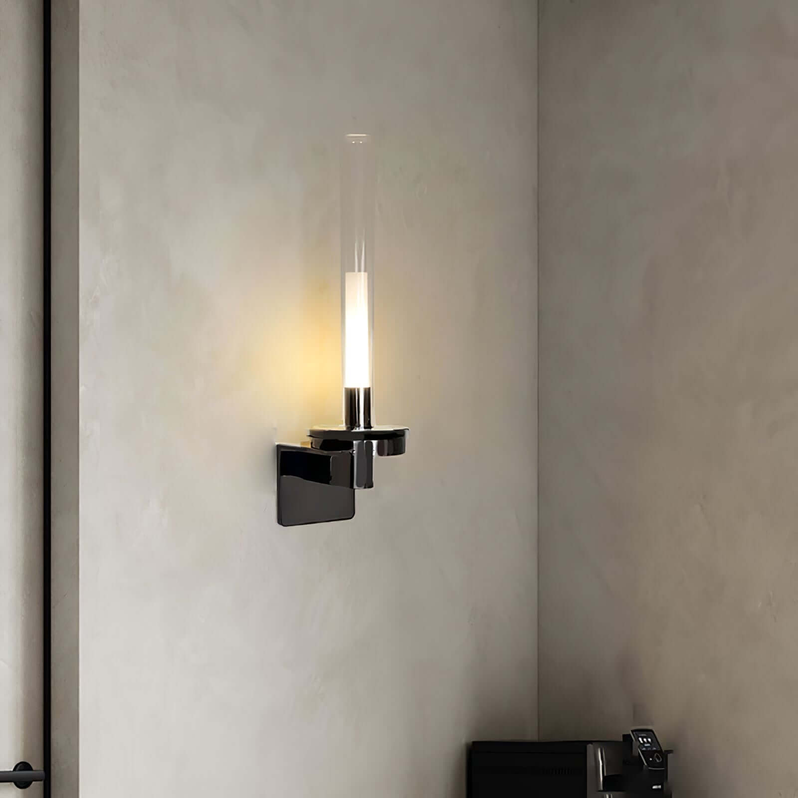 Kyvona Wall Lamp
