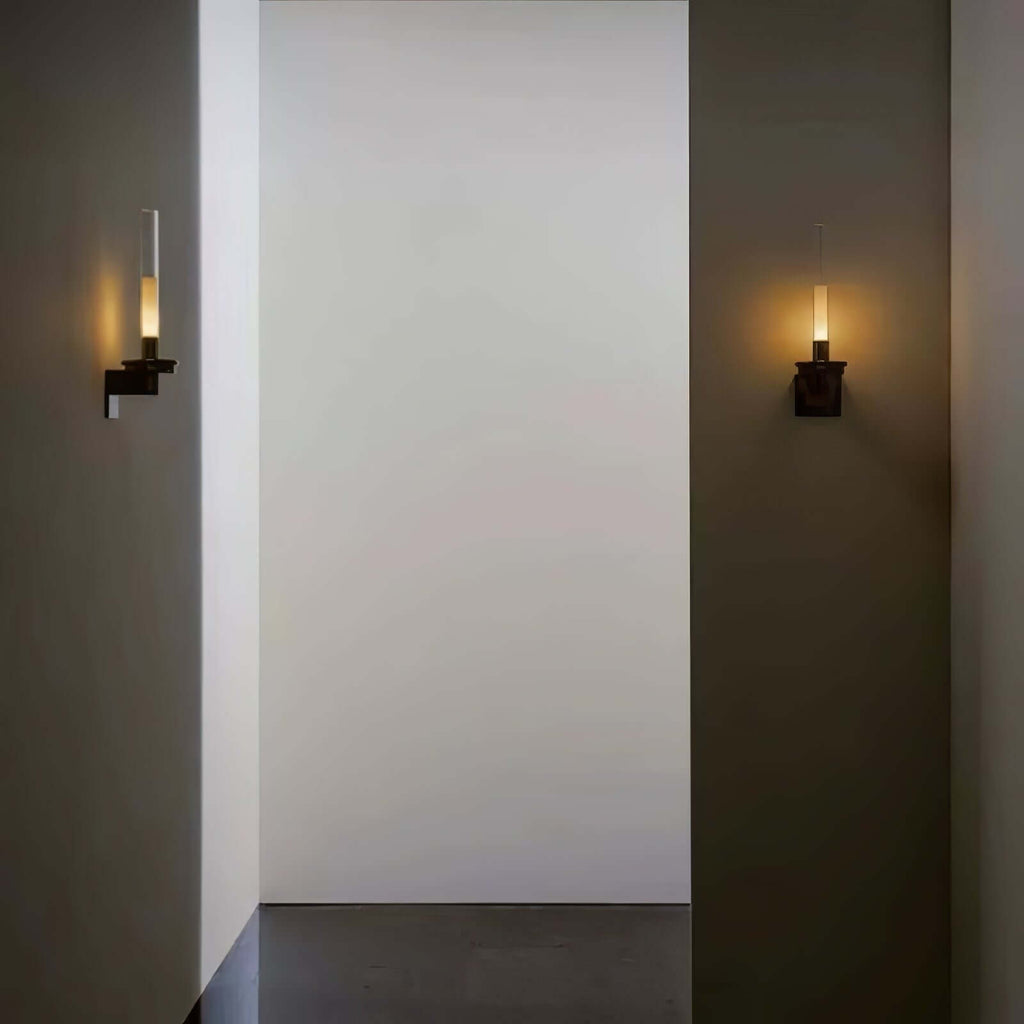 Kyvona Wall Lamp