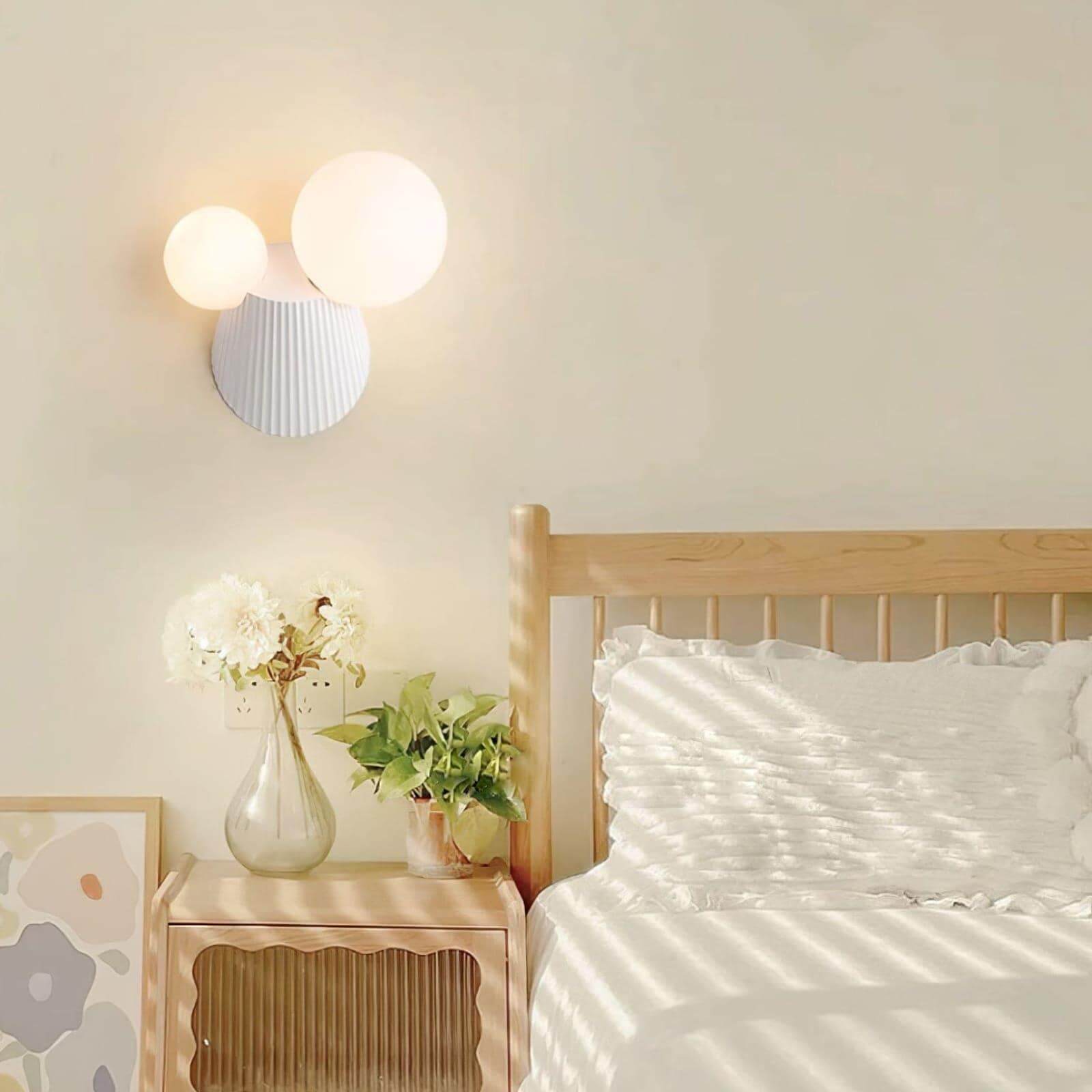 Land Wall Light