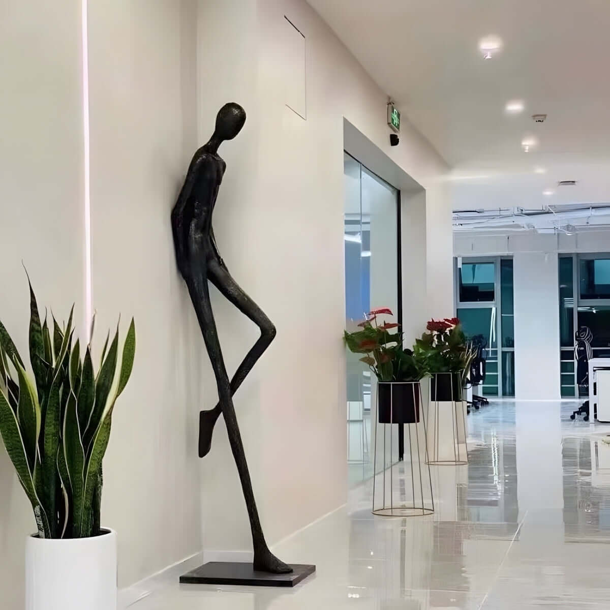 Lemvix Sculpture