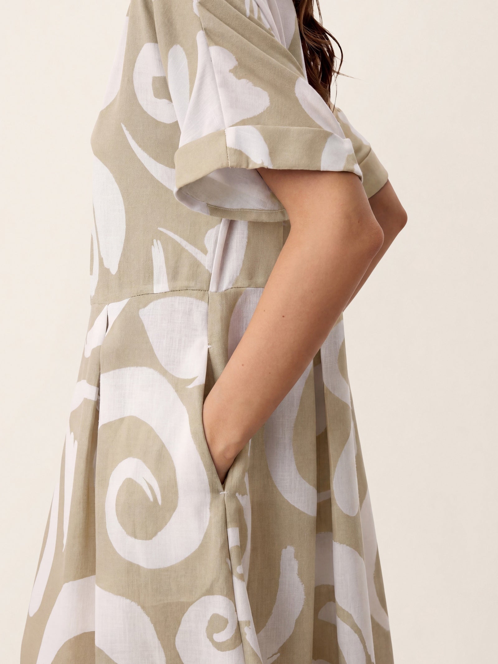 Linen Abstract-Print Pleated-Waist Midi Dress PRIYA