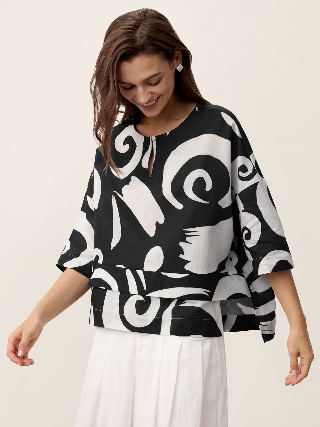 Linen Layered Asymmetric Top NOREEN