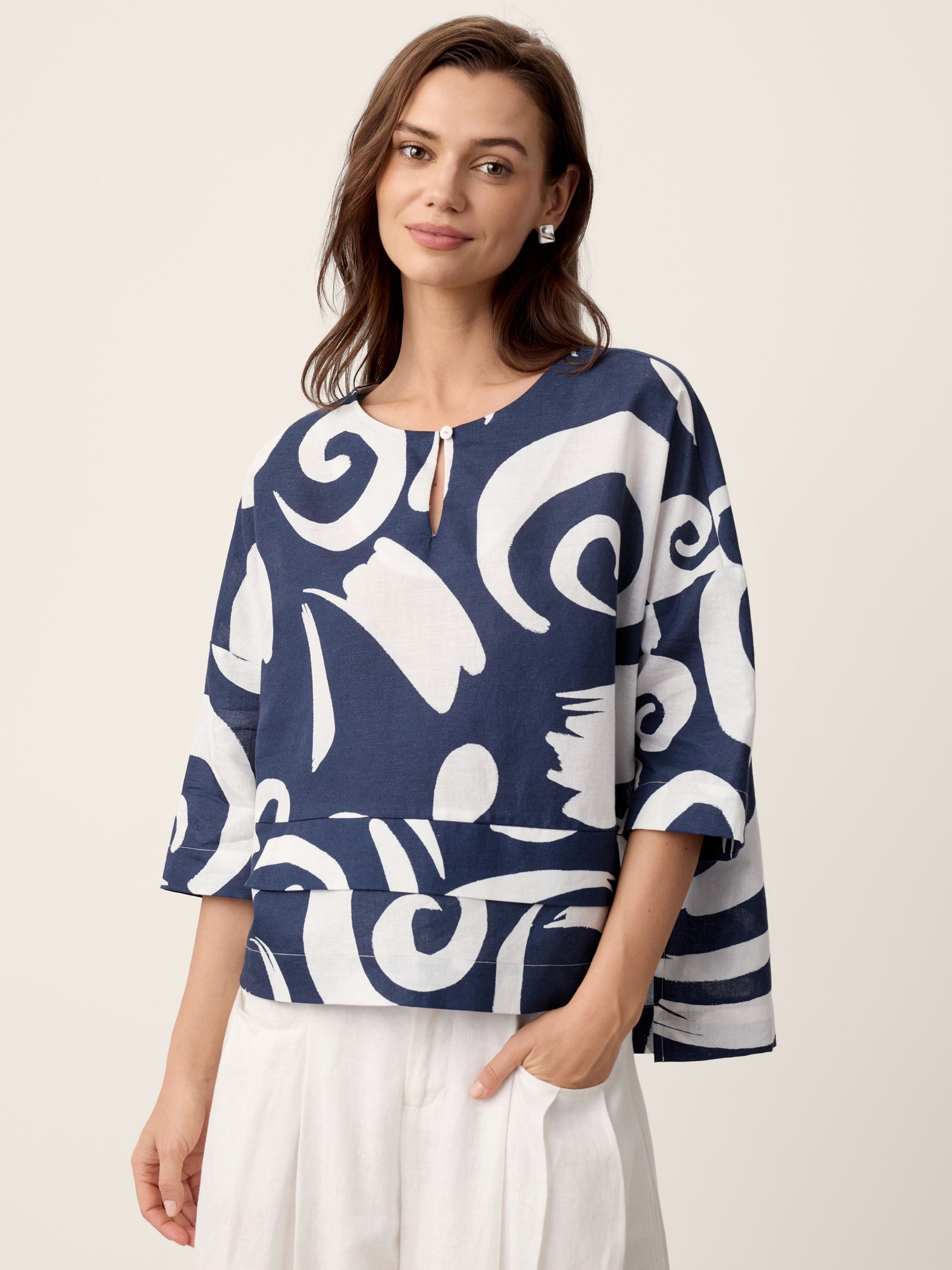 Linen Layered Asymmetric Top NOREEN