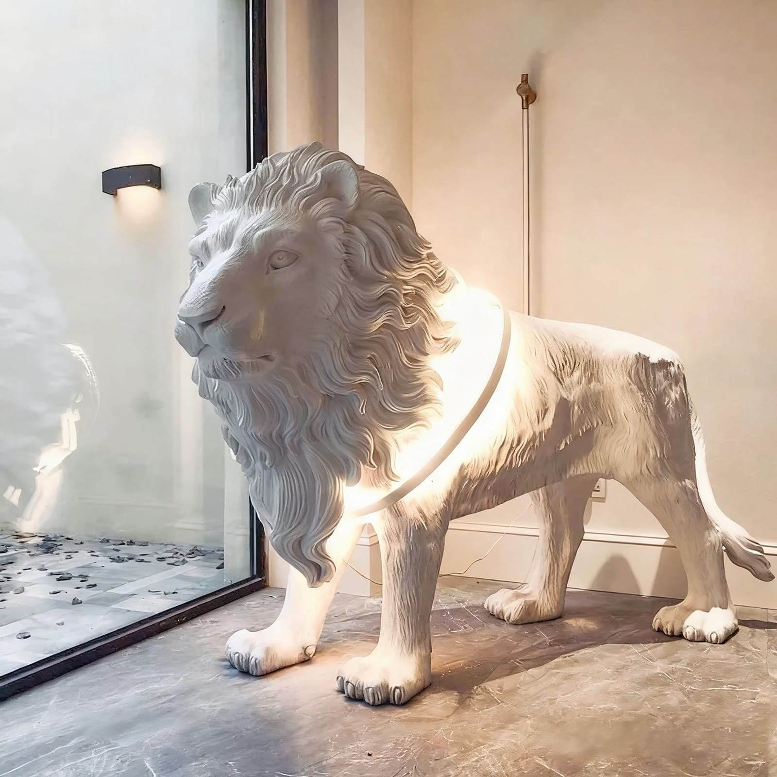 Lion King Sculpture Floor Lamp