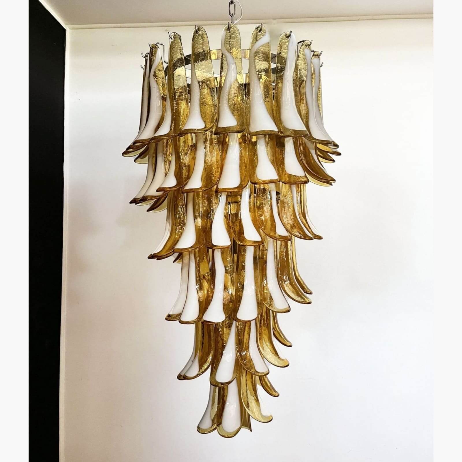 Lufra Chandelier
