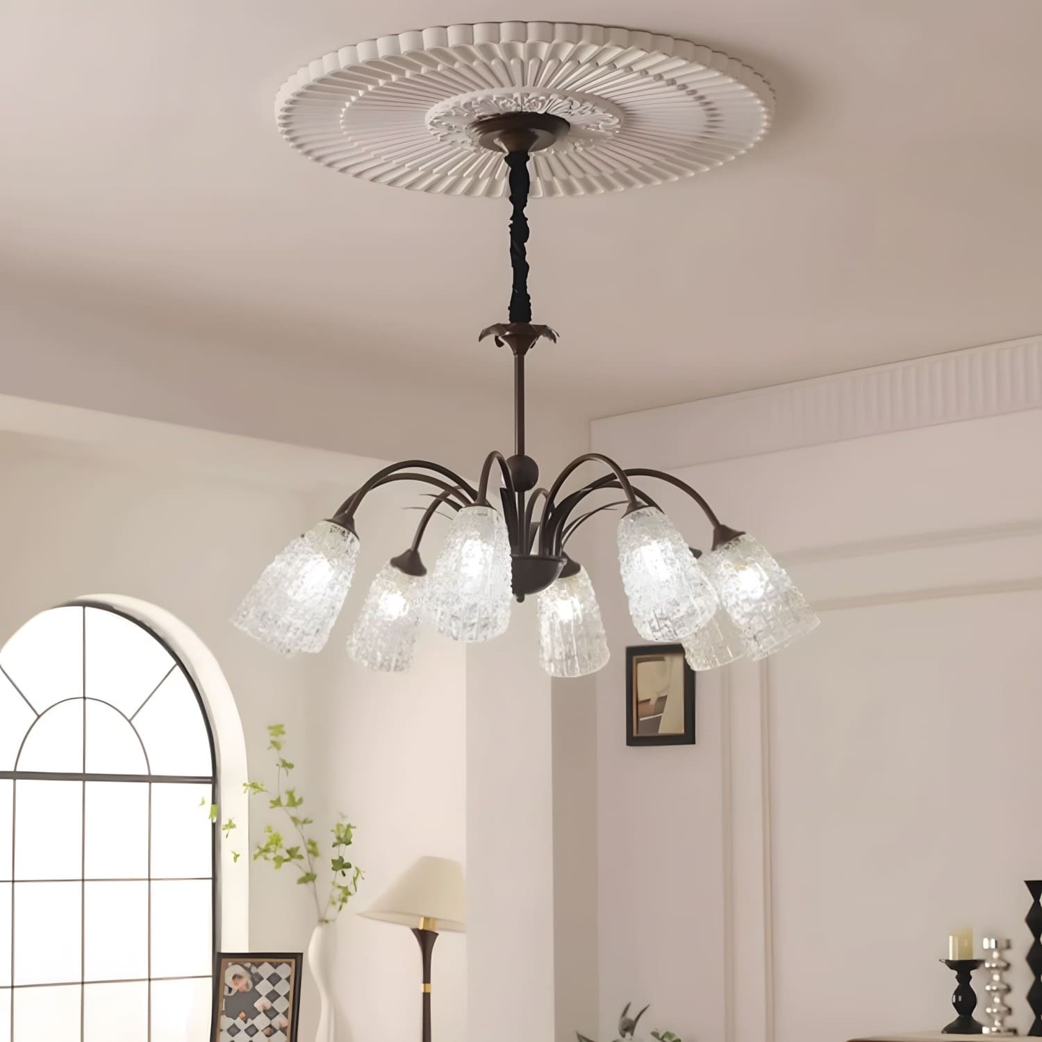 Lunava Chandelier