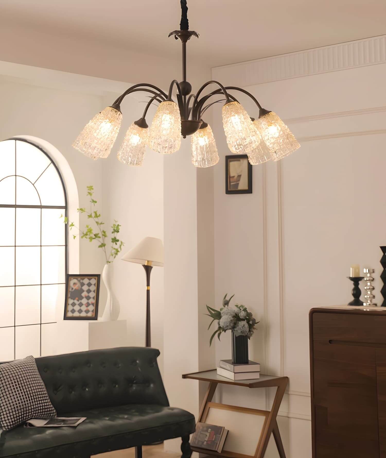 Lunava Chandelier