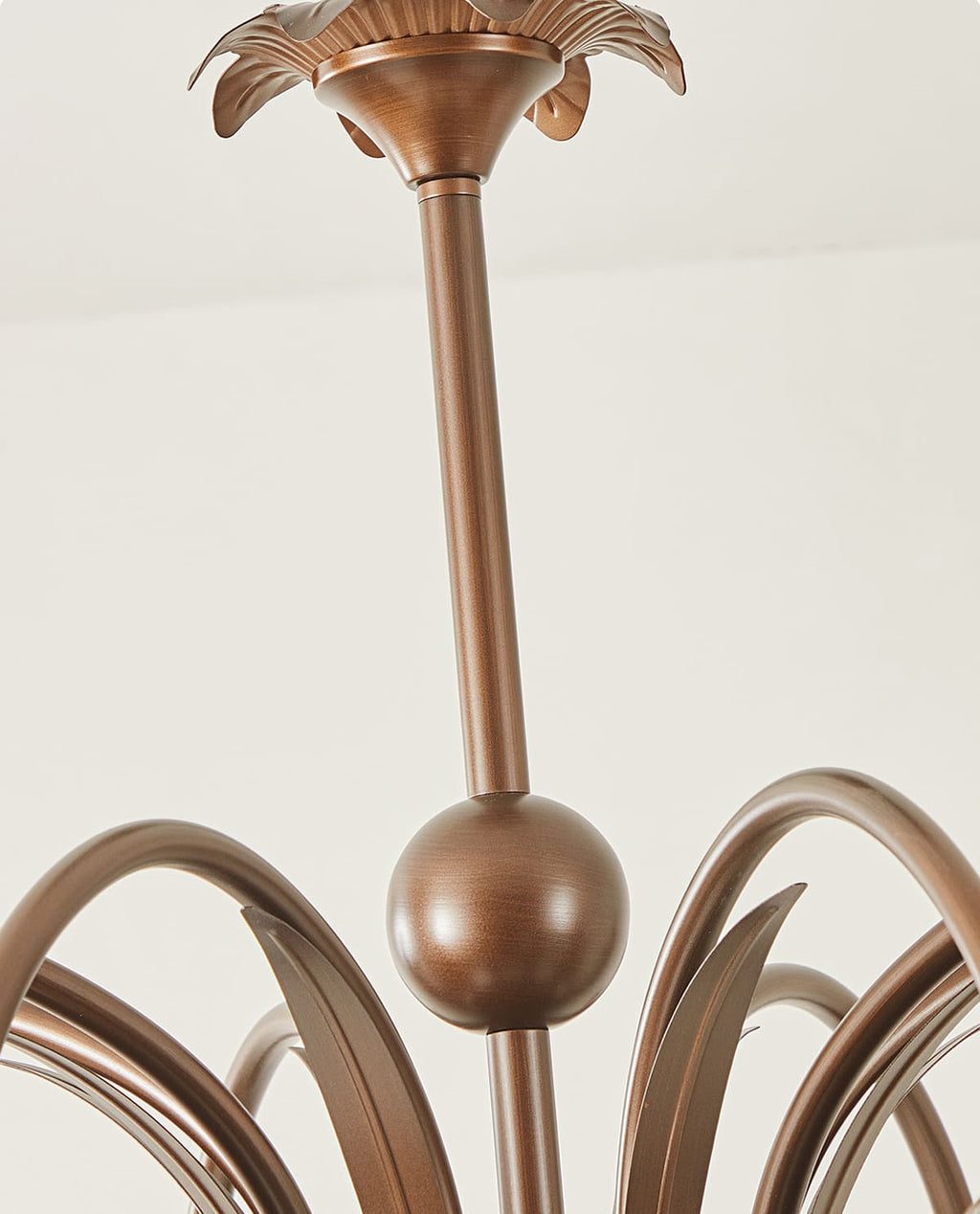 Lunava Chandelier