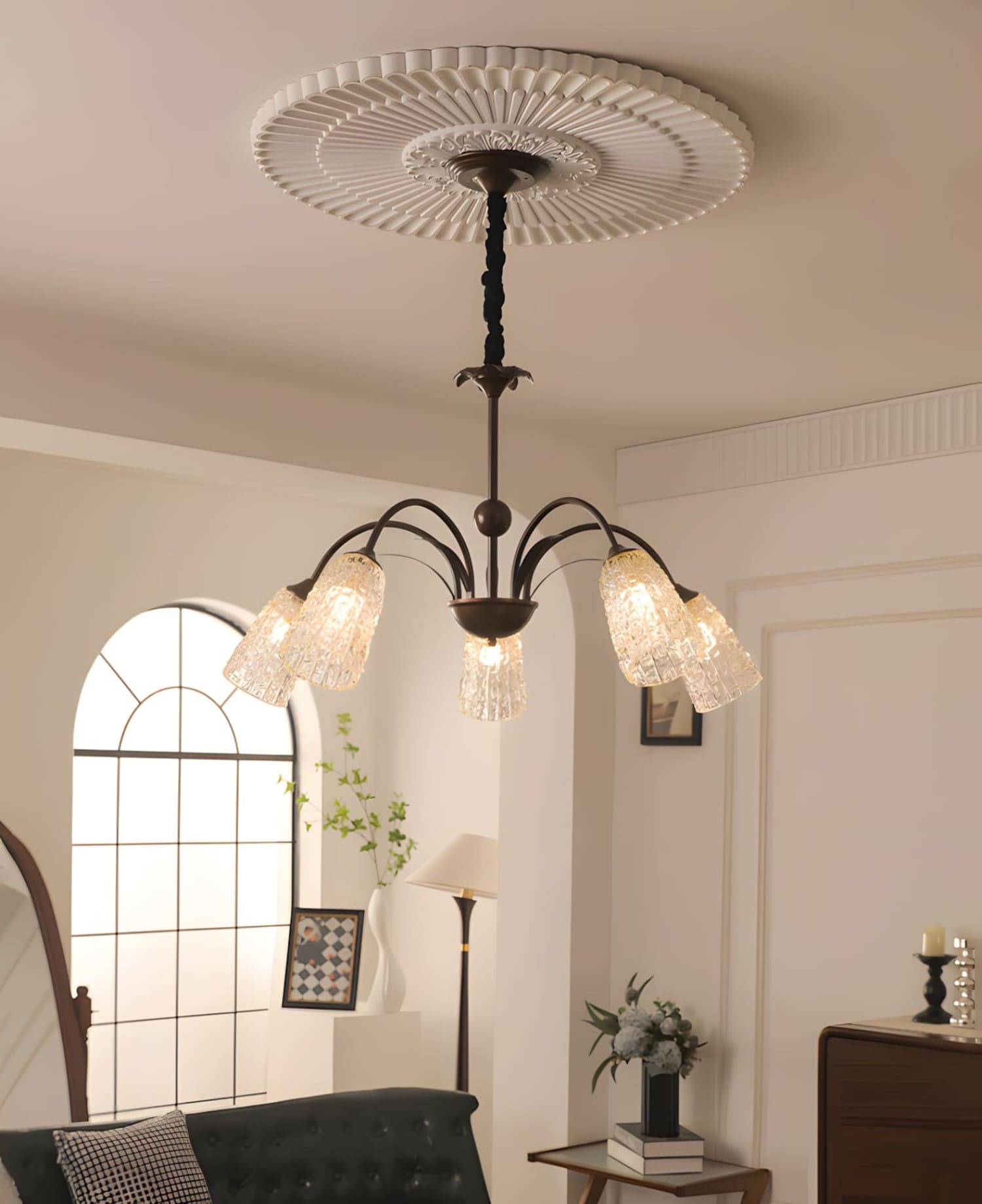 Lunava Chandelier