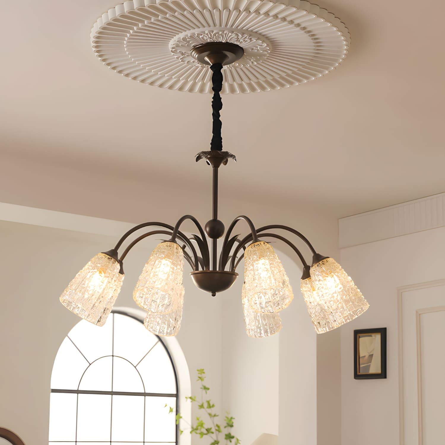 Lunava Chandelier