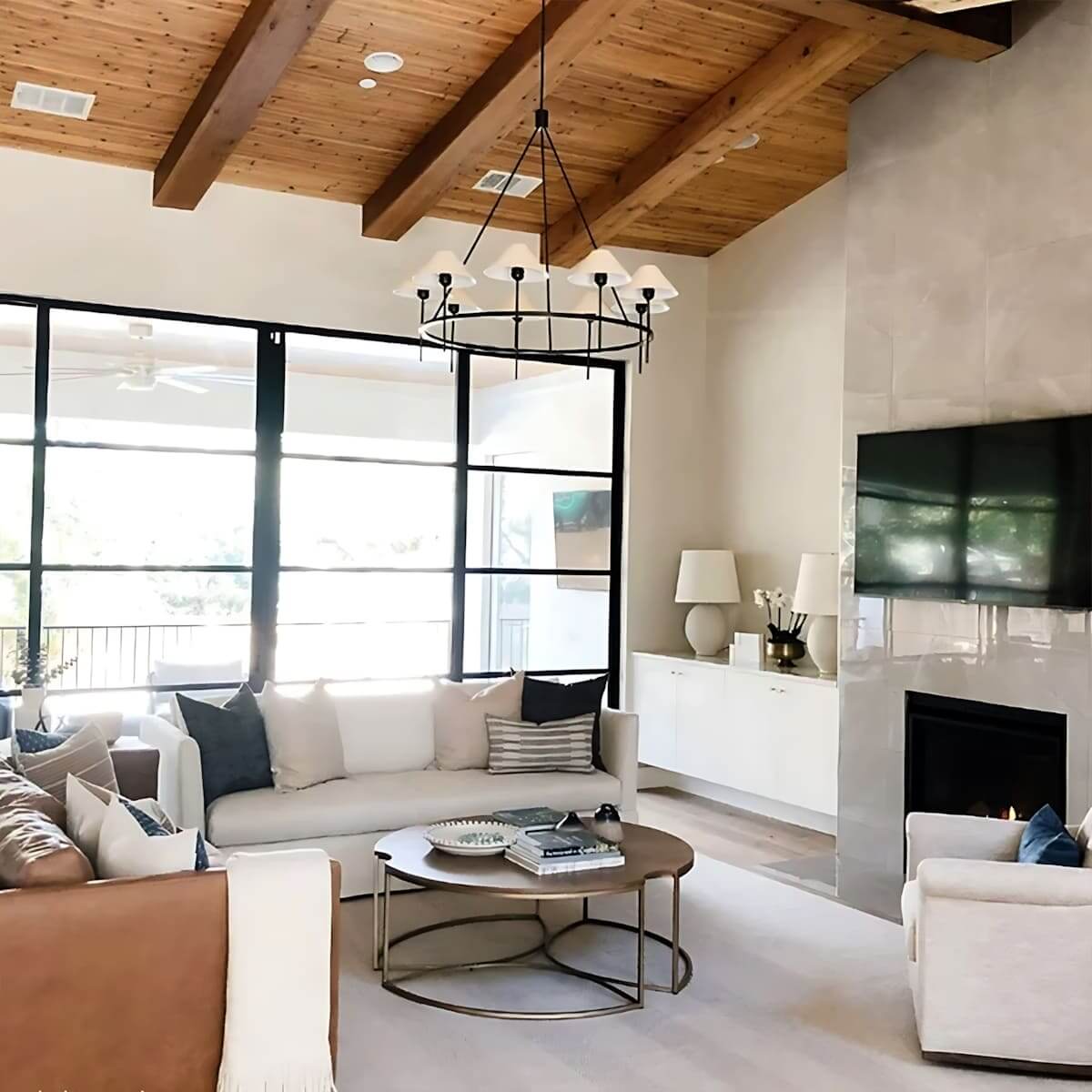 Luntra Chandelier
