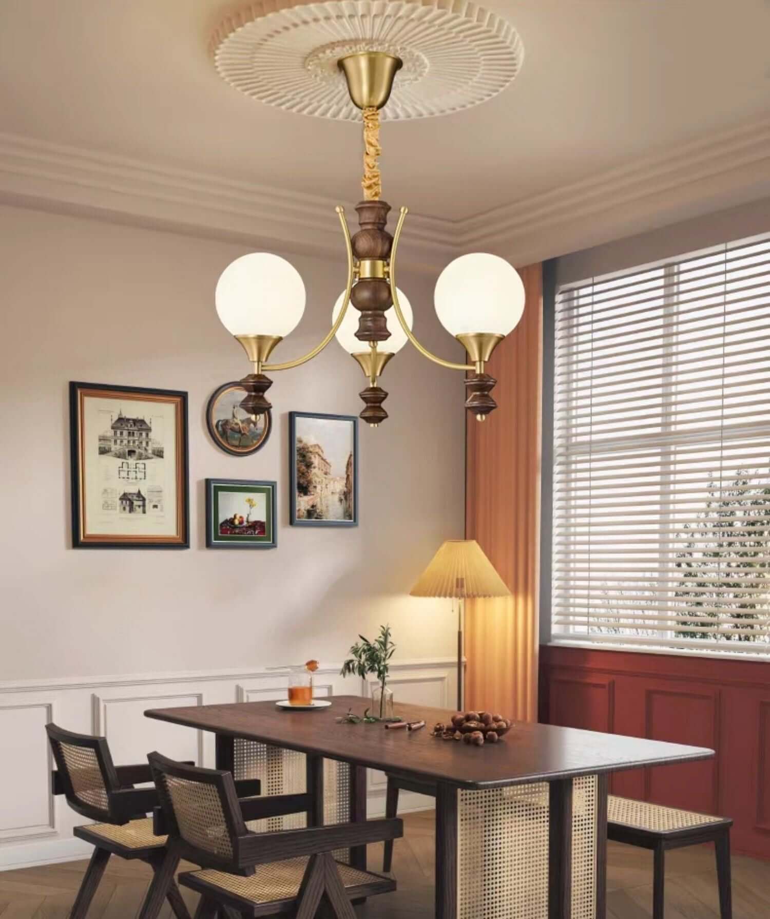 Luster Chandelier