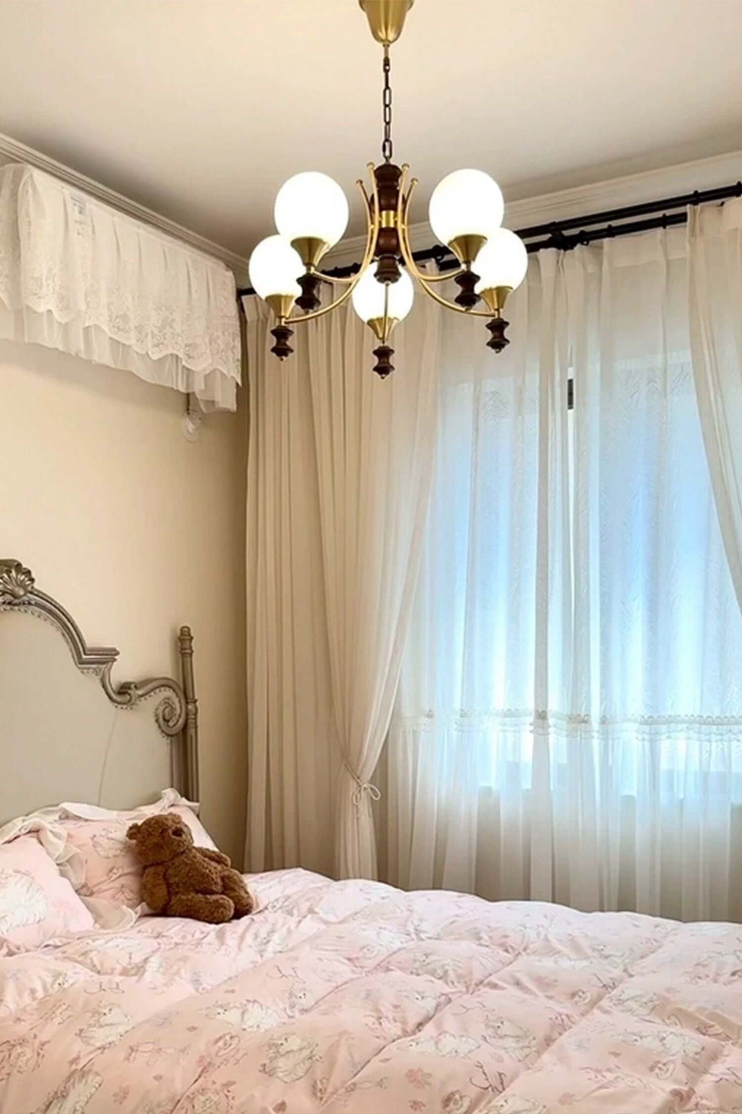 Luster Chandelier