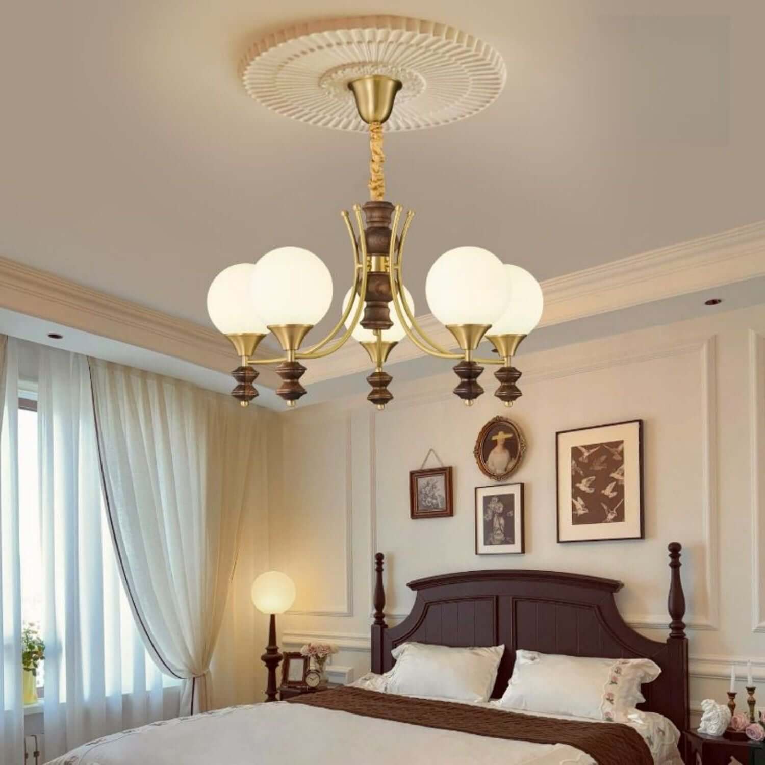 Luster Chandelier