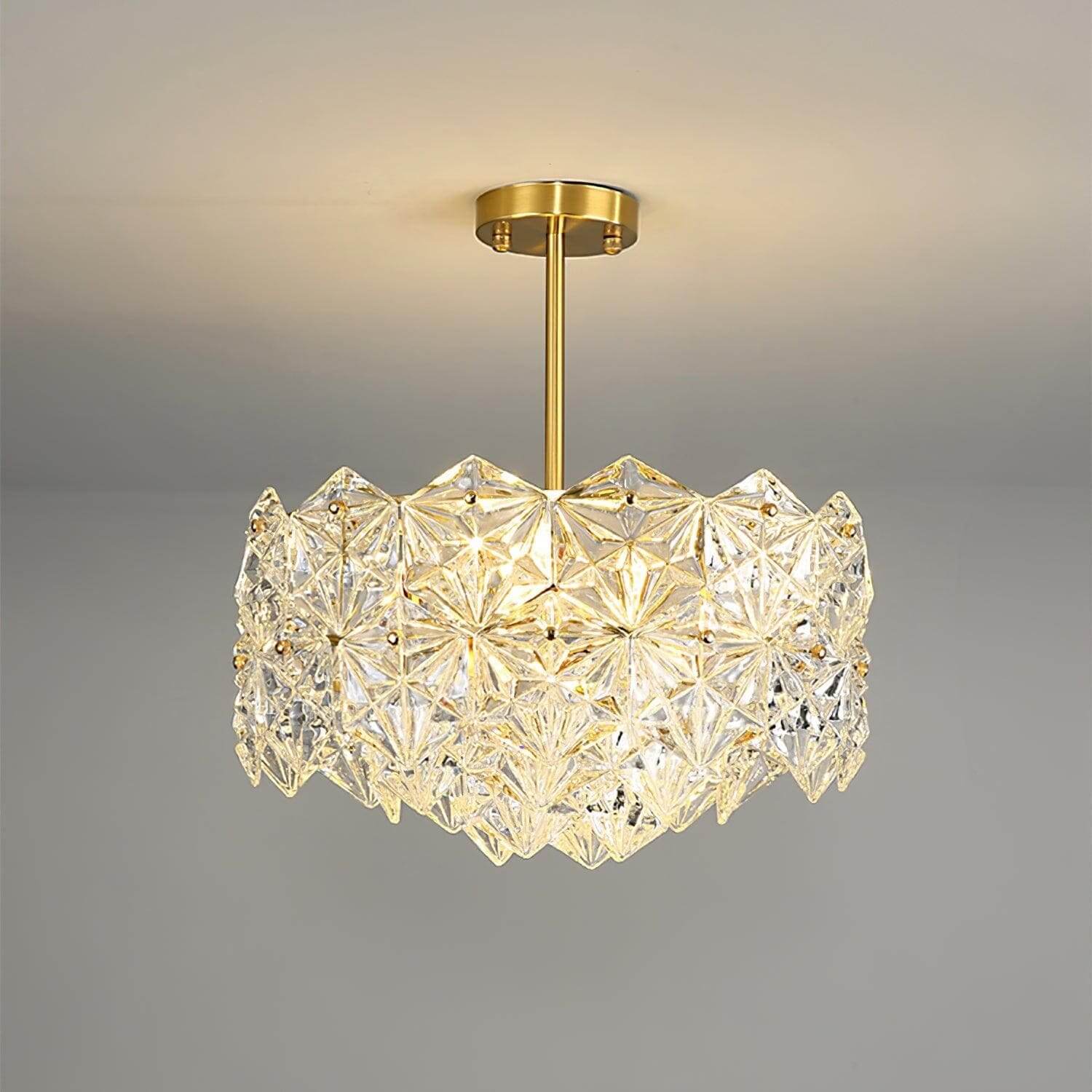 Lyrvixa Chandelier