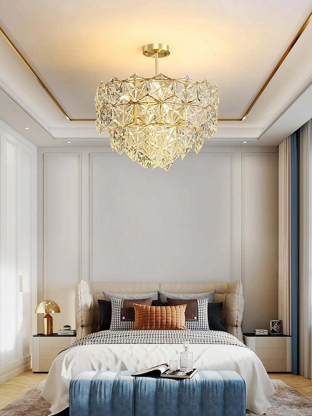 Lyrvixa Chandelier