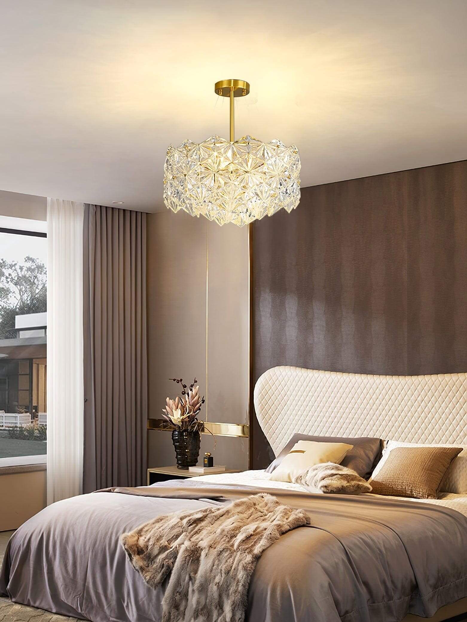 Lyrvixa Chandelier