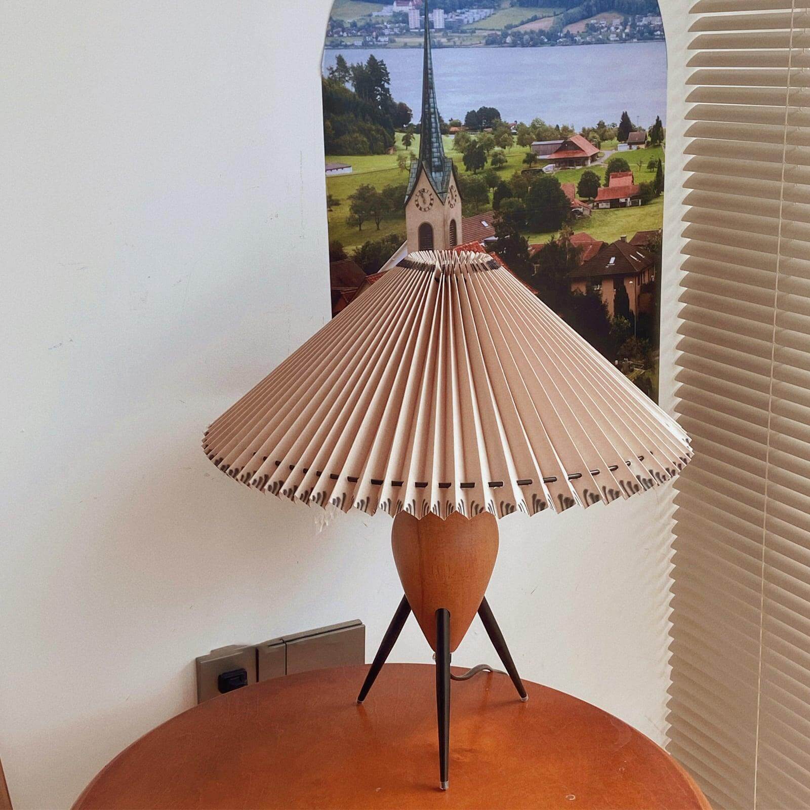 Makie Table Lamp