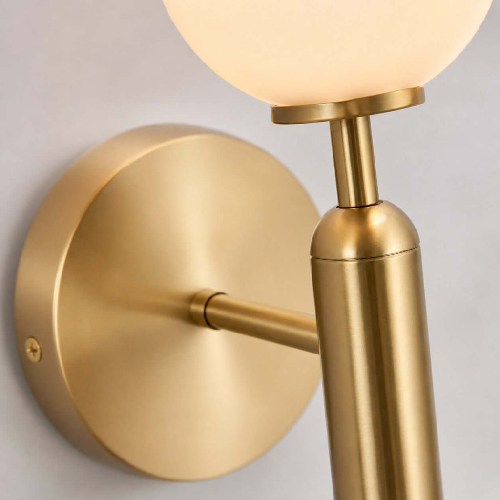 Miira Wall Light