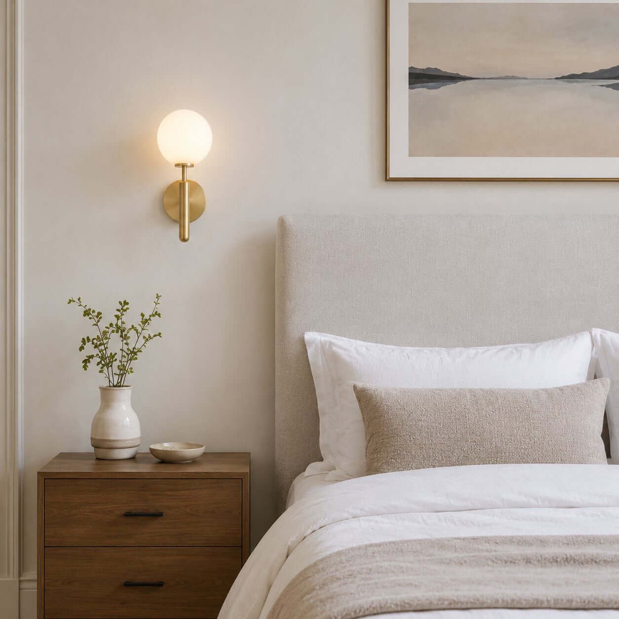 Miira Wall Light