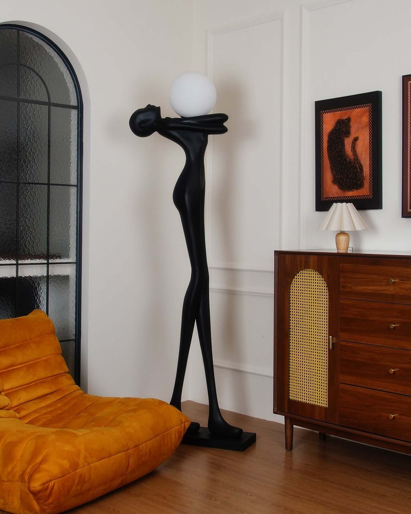 Nayomi Hug Floor Lamp