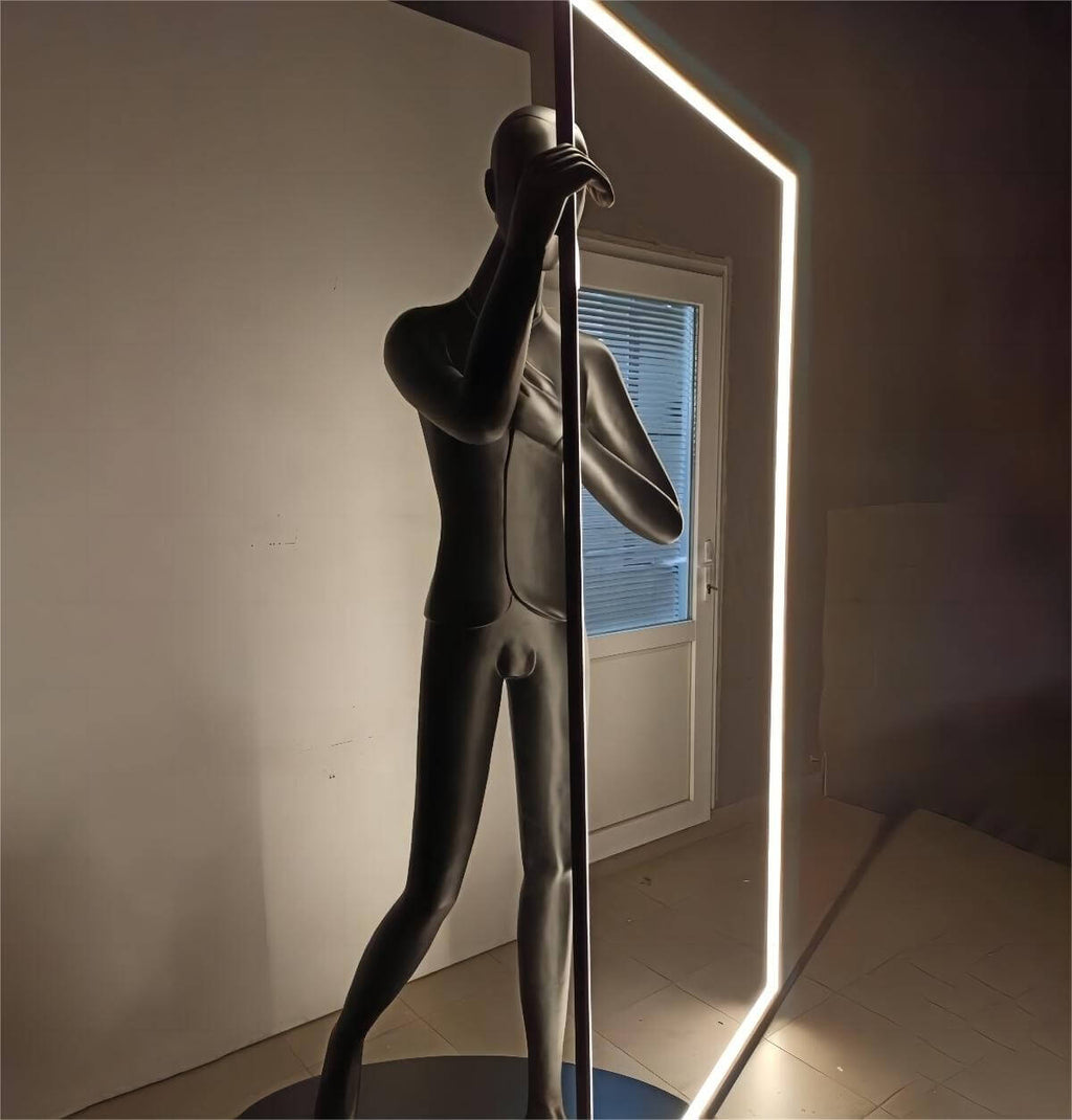 Nayru Sculpture Floor Lamp
