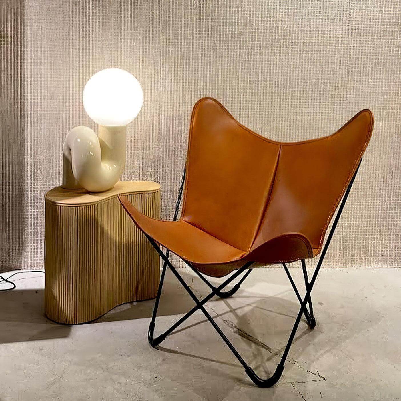 Neotenic Table Lamp