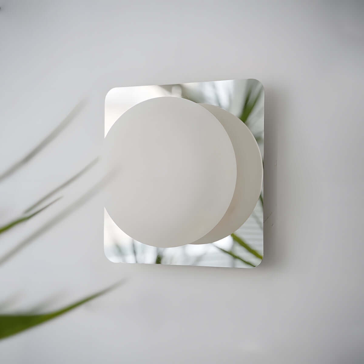 Norvix Wall Sconce