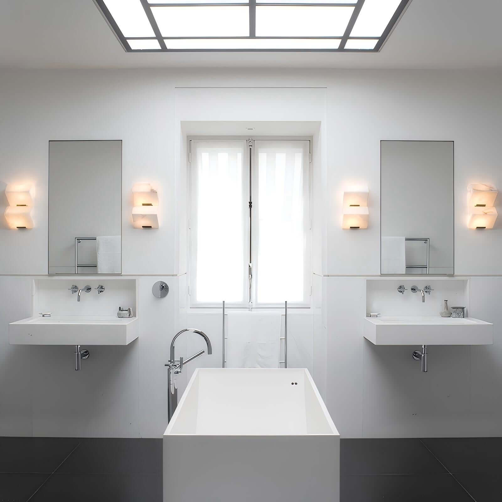 Novira Wall Lamp