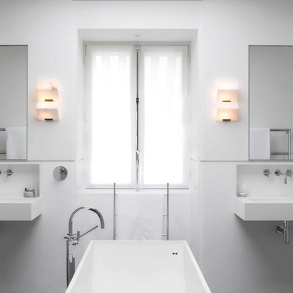 Novira Wall Lamp