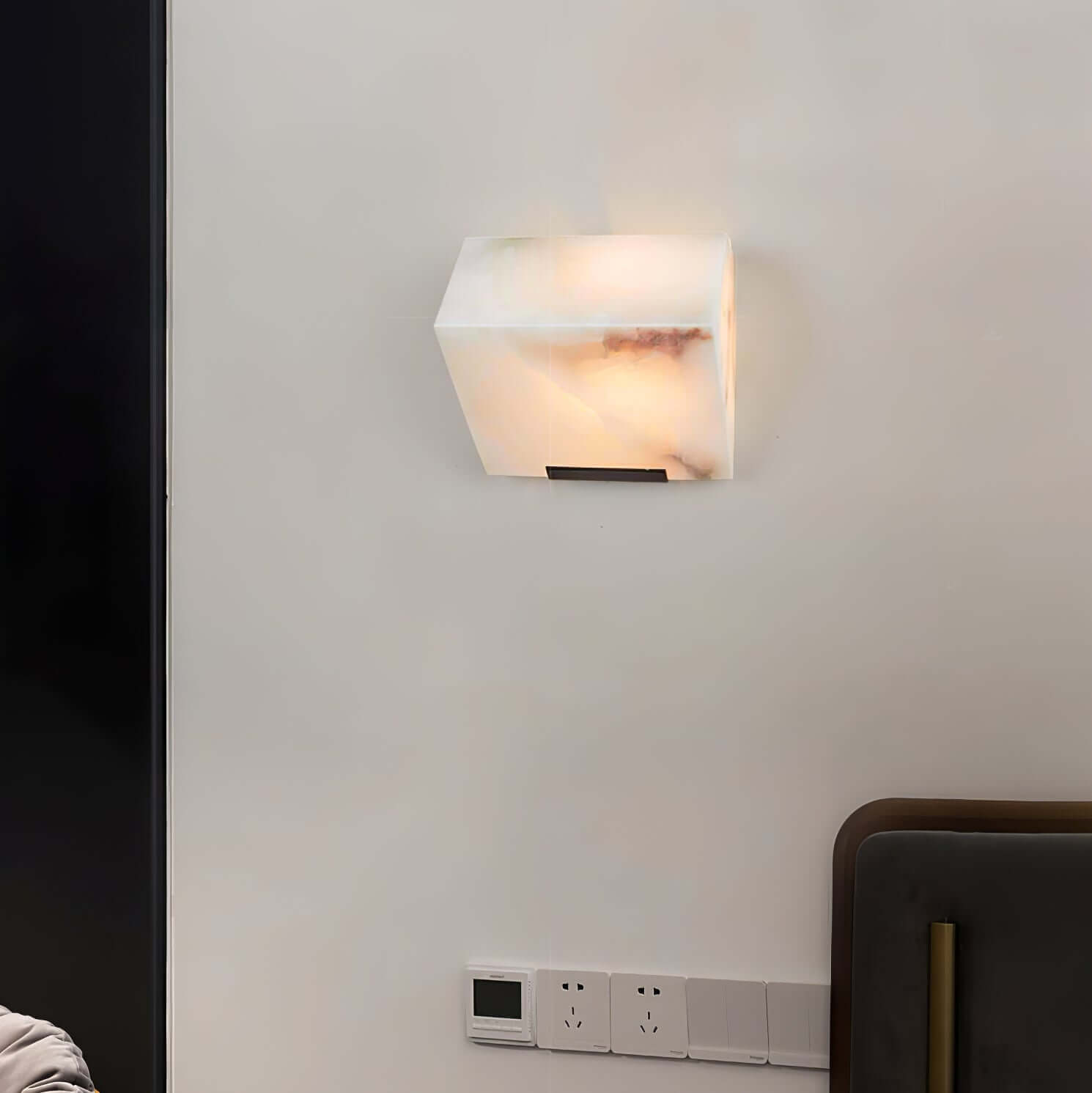 Novira Wall Lamp