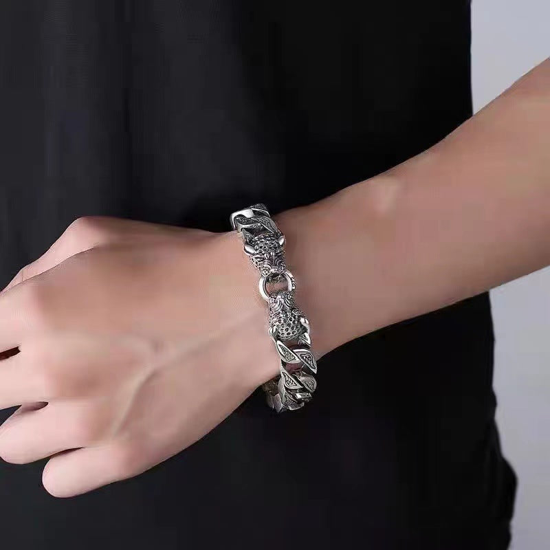 Very domineering retro double leopard men's bracelet