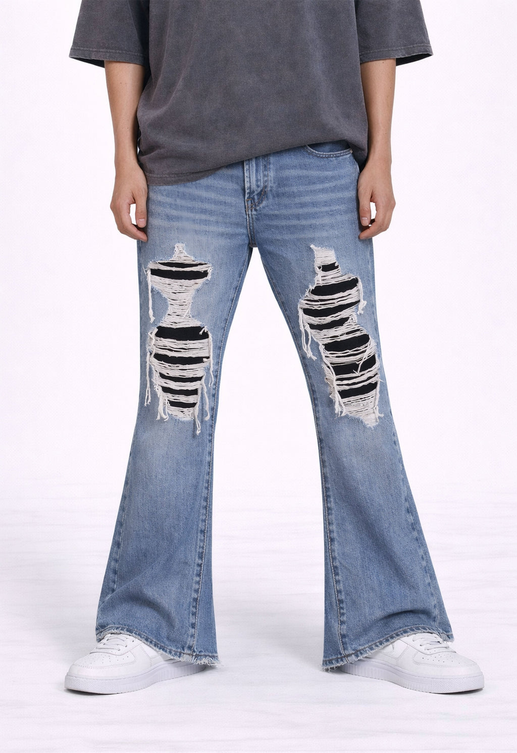 DESTROYED SPLIT DENIM