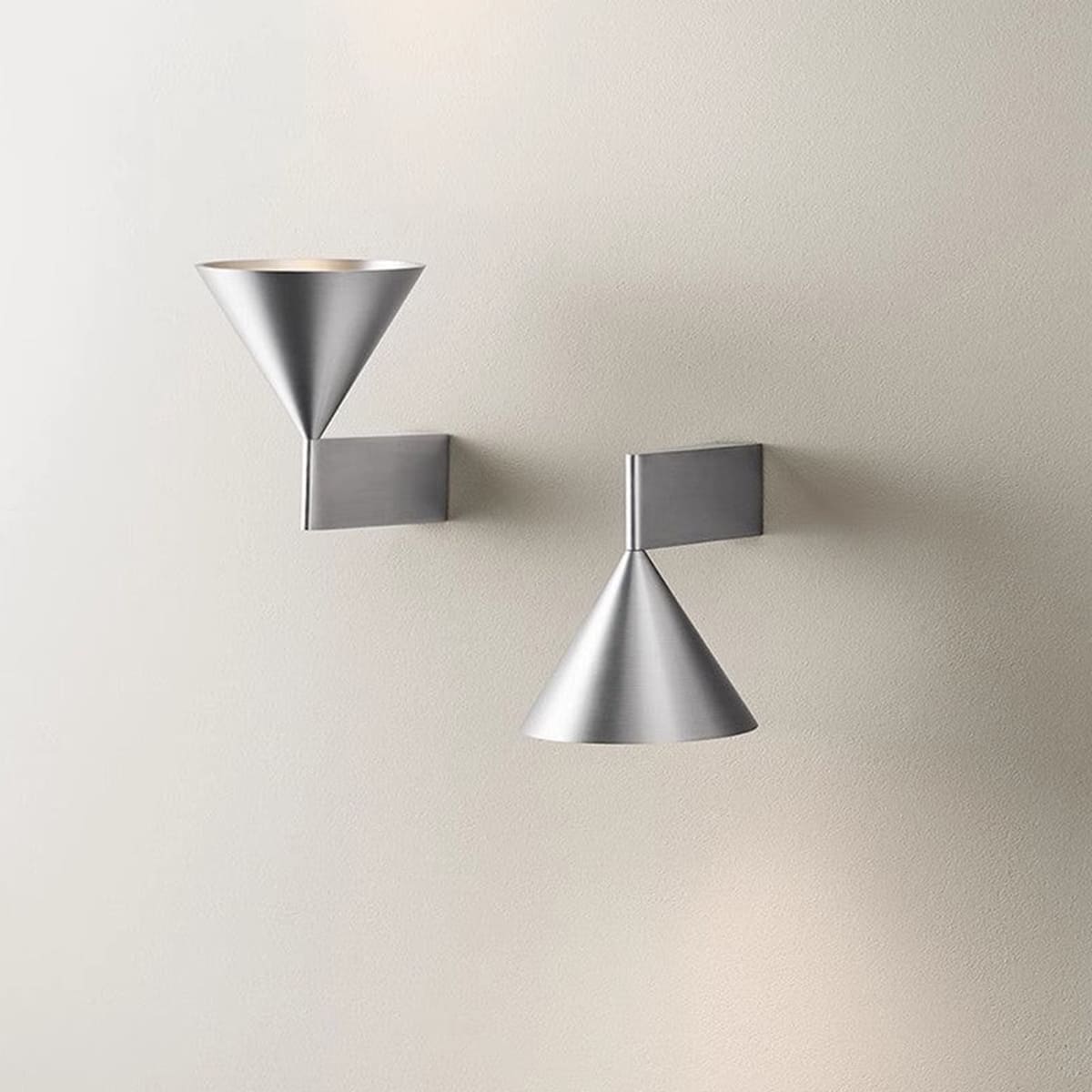 Ozyra Wall Lamp