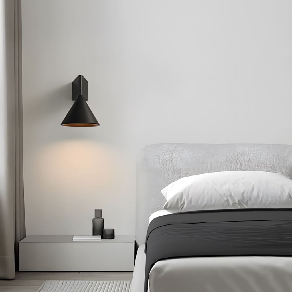 Ozyra Wall Lamp