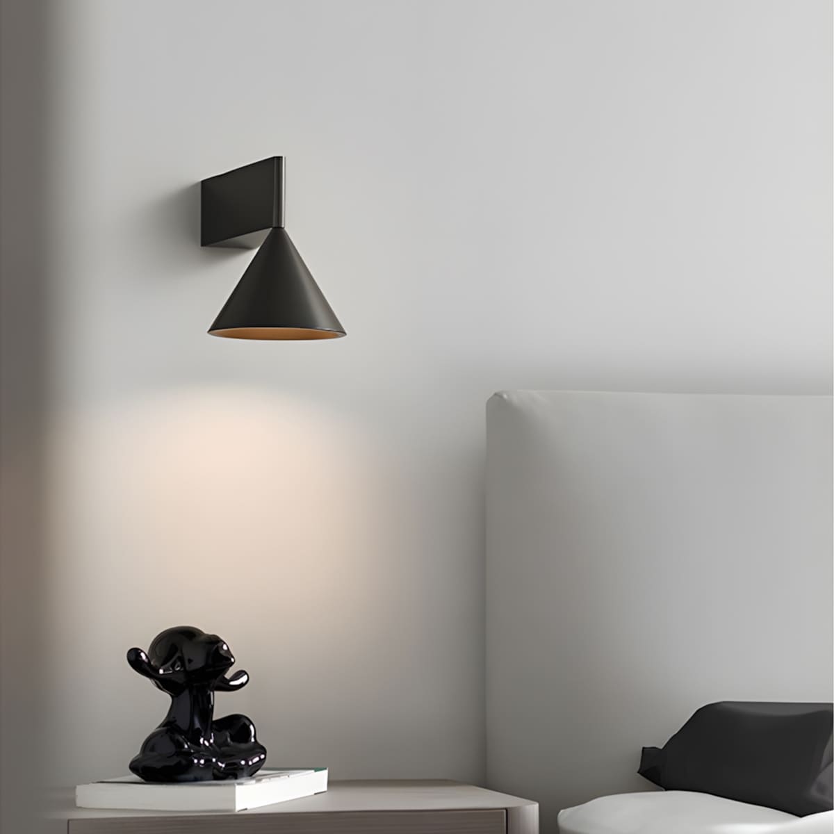 Ozyra Wall Lamp