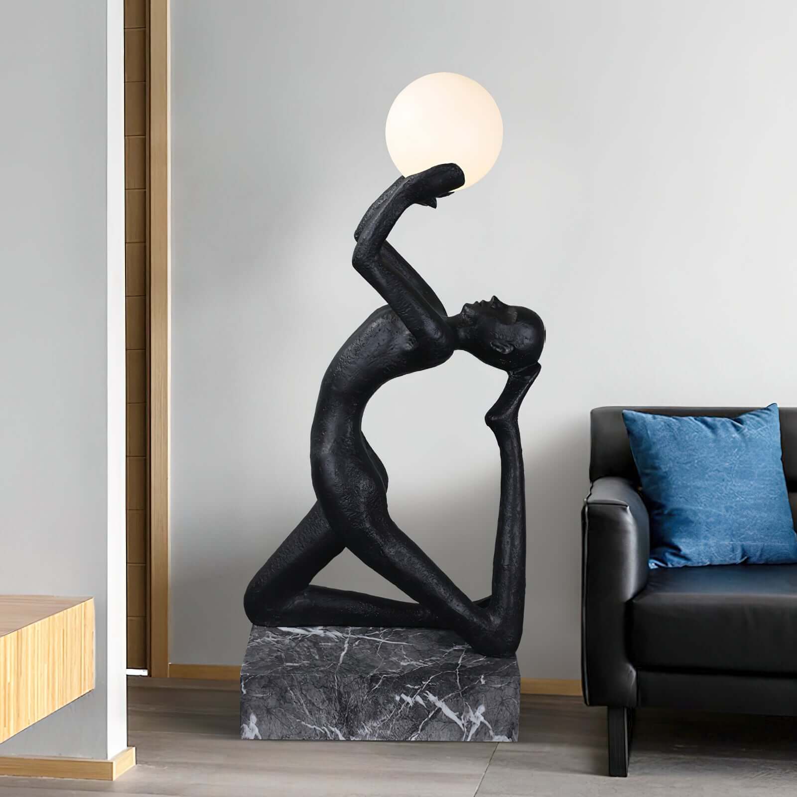 Qemira Sculpture Floor Lamp