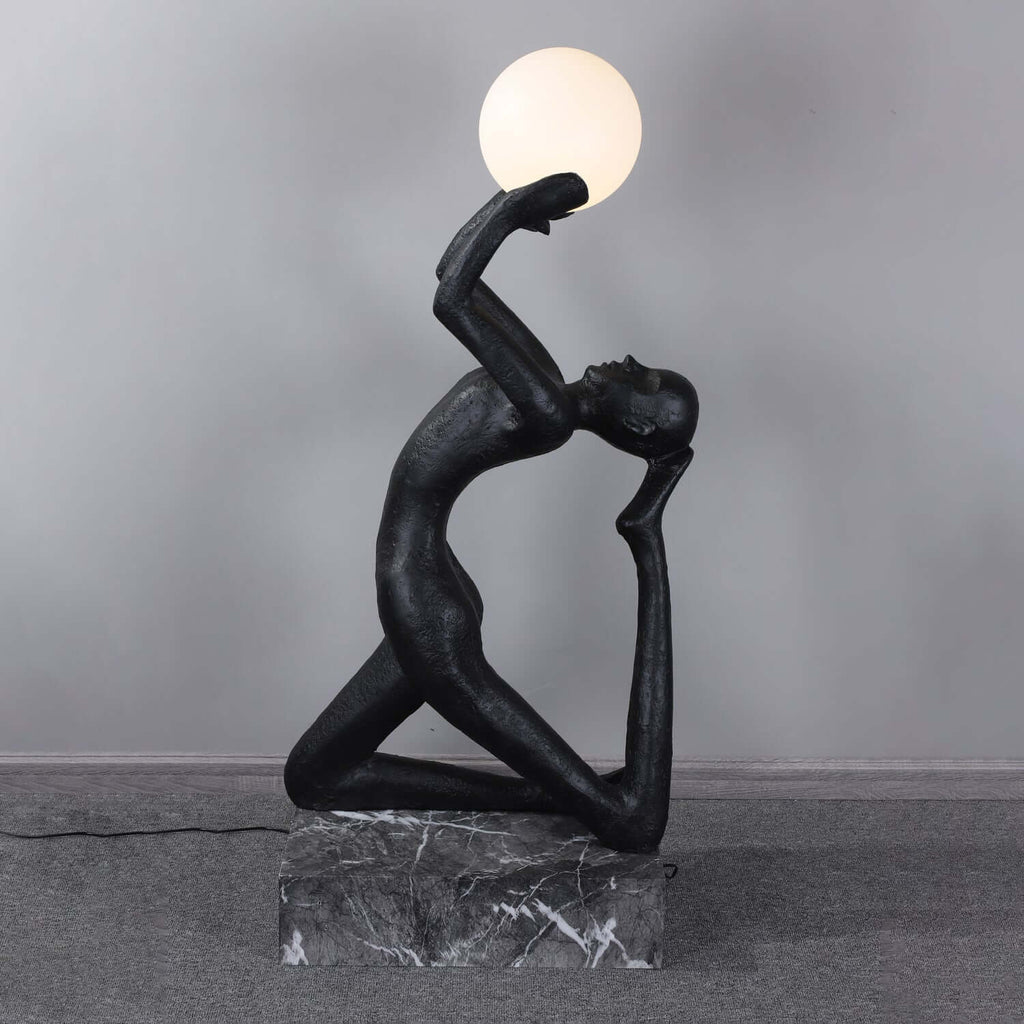 Qemira Sculpture Floor Lamp